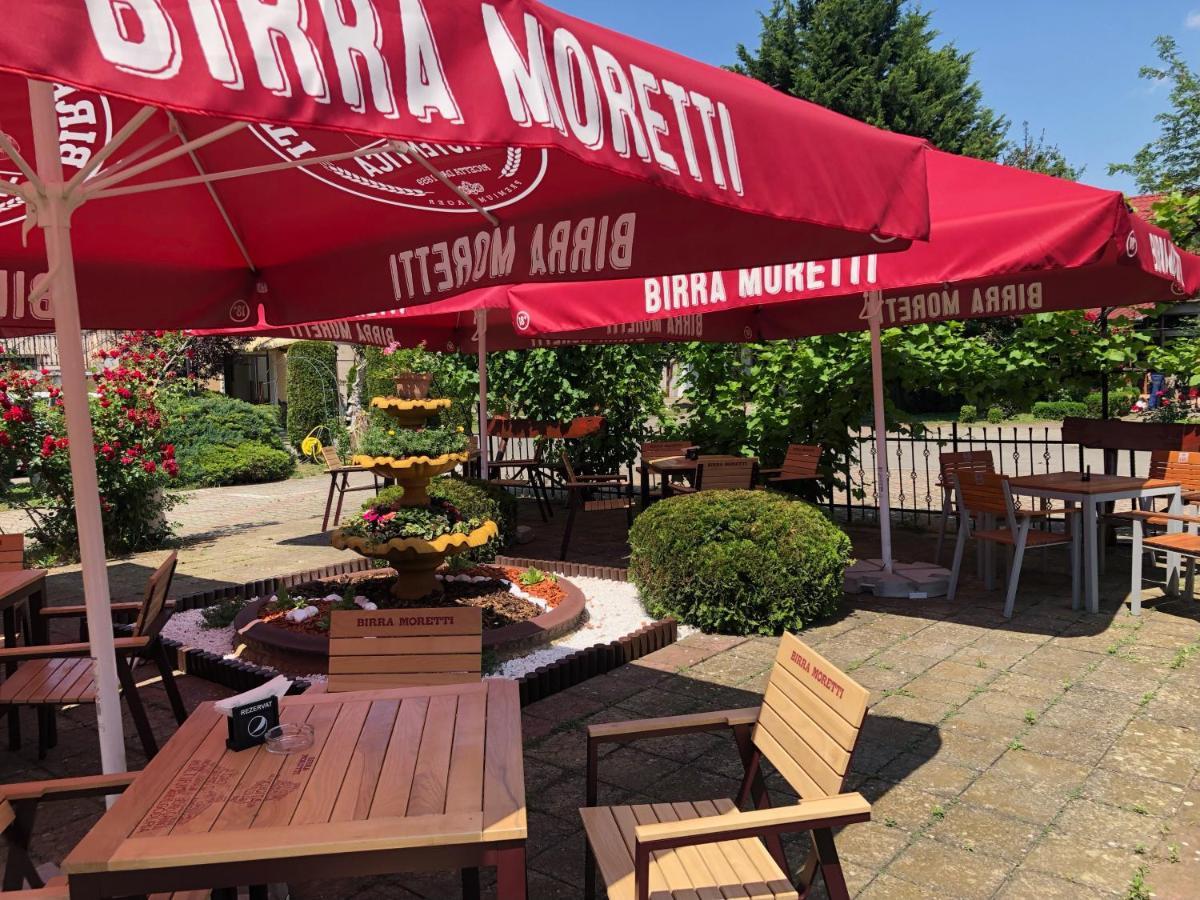 Pensiunea Viena Targu-Mures Bagian luar foto