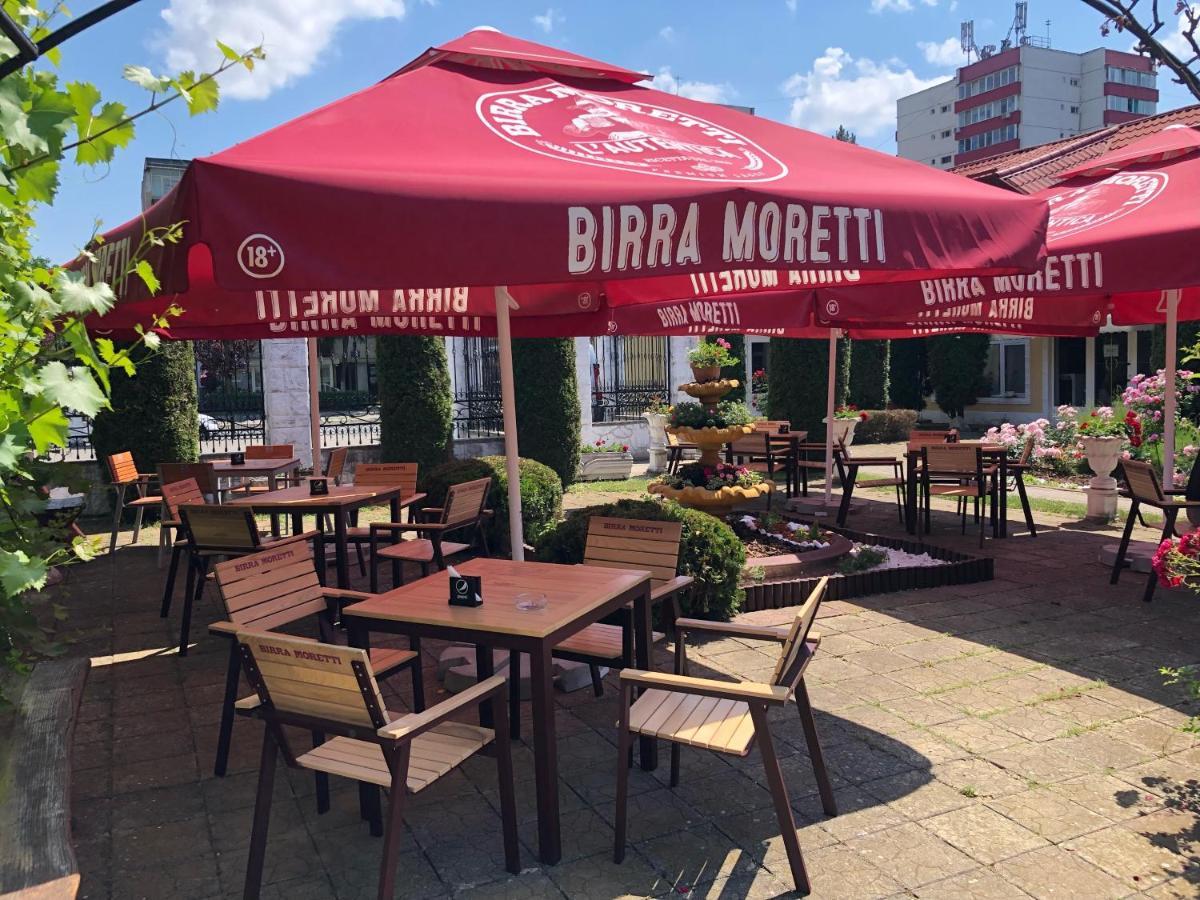 Pensiunea Viena Targu-Mures Bagian luar foto